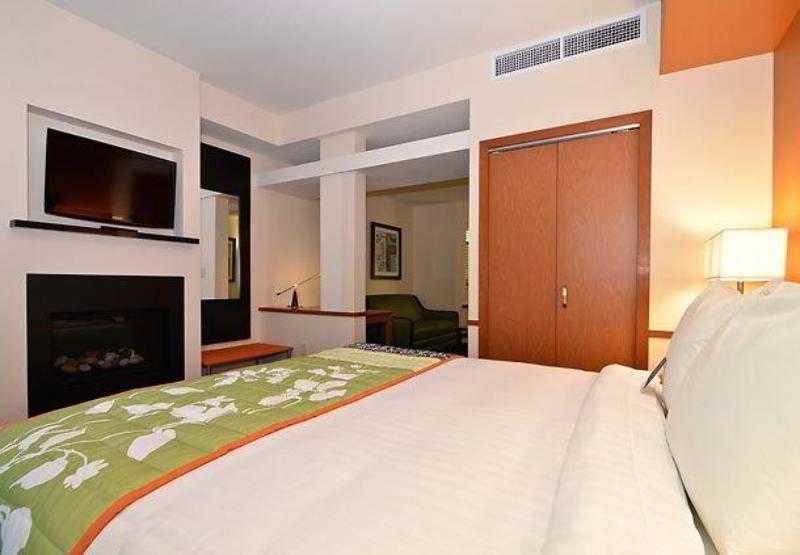 Fairfield Inn&Suites Santa Cruz - Capitola Habitación foto